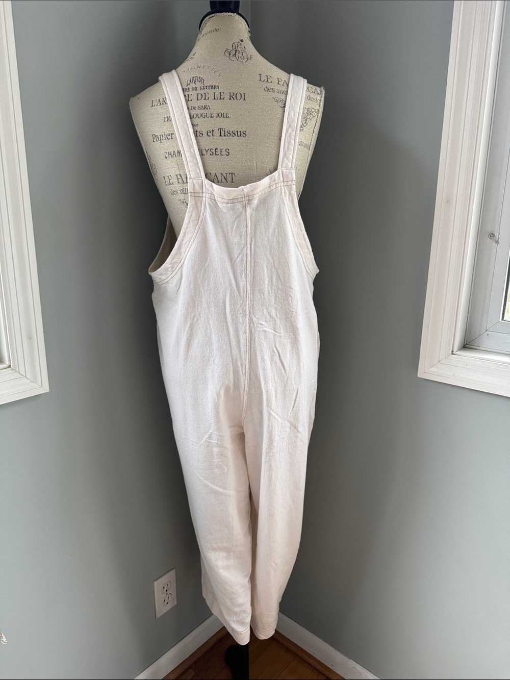 Urban outfitters out from under Tulli knit  relaxed cream cropped overalls Med - Picture 5 of 8